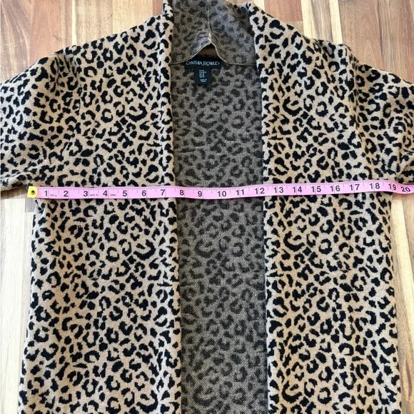 Cynthia Rowley Sz M Animal Cheetah Leopard Print Open Cardigan Tan Black Pockets - Picture 8 of 11
